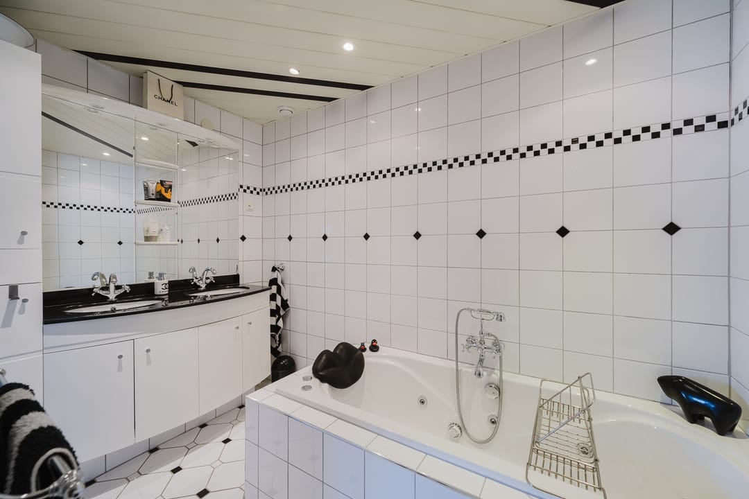 Foto 28 van Suze Robertsonstraat 18