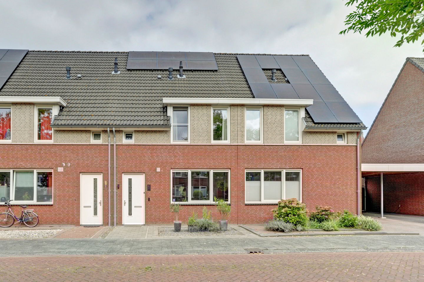 Foto 1 van Klaproos 12