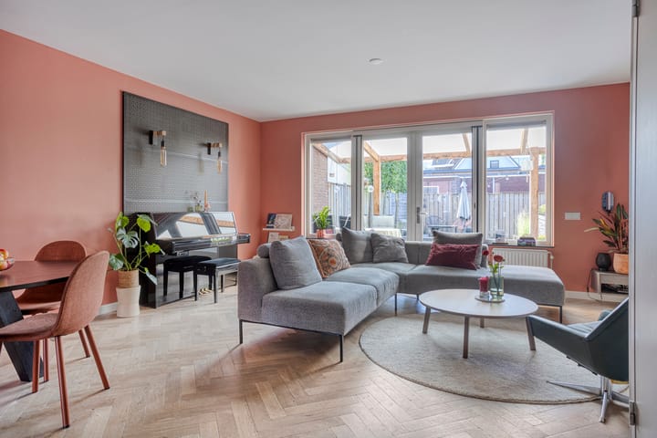 Photo 2 of Dominicus van Ophovenstraat 18