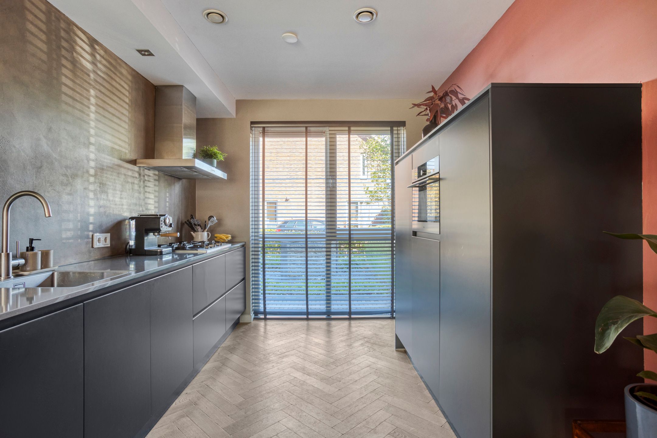 Photo 15 of Dominicus van Ophovenstraat 18