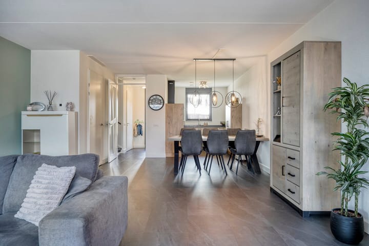 Foto 11 van Muurhagedis 18