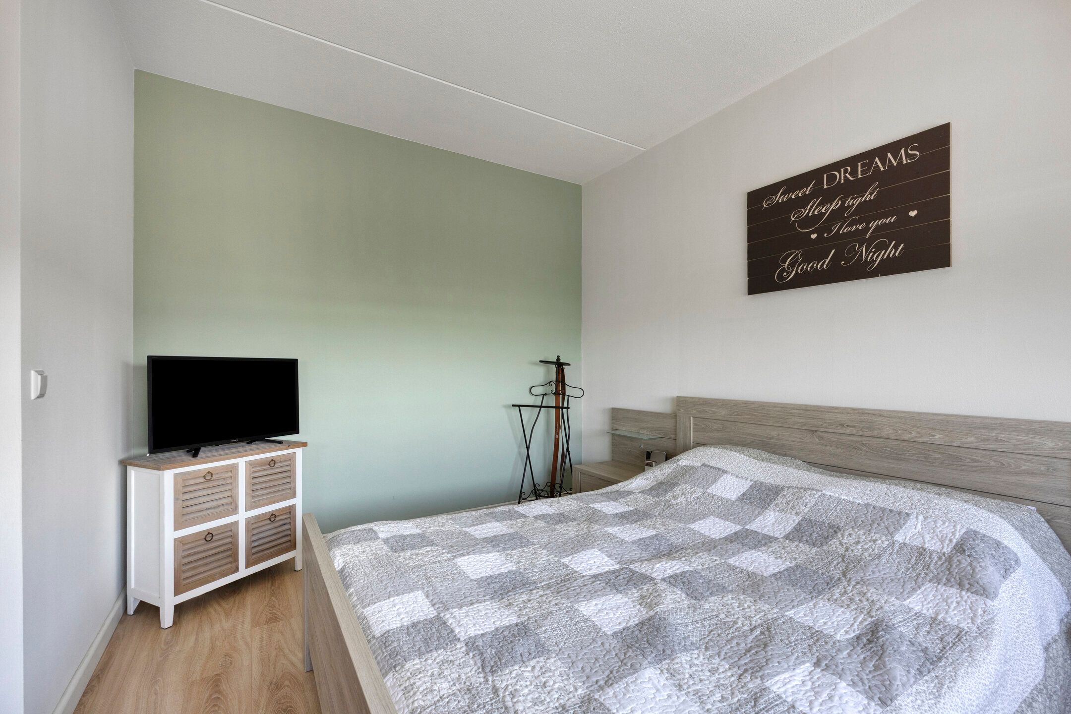 Foto 18 van Muurhagedis 18