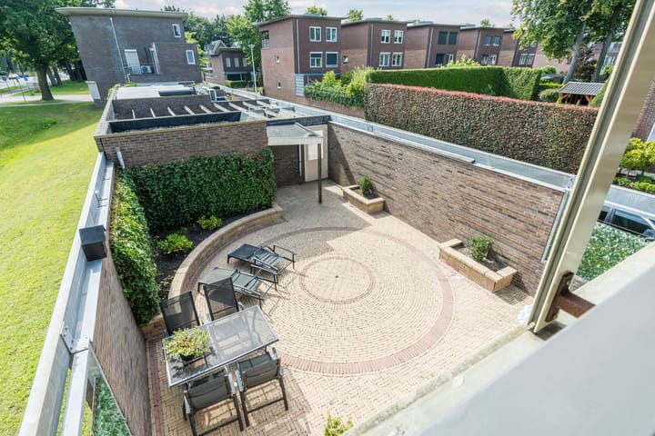 Foto 24 van Ernst Casimirstraat 1