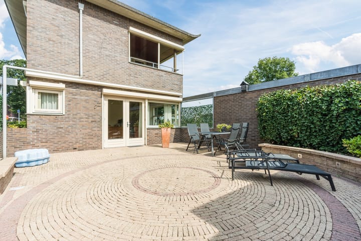 Foto 35 van Ernst Casimirstraat 1