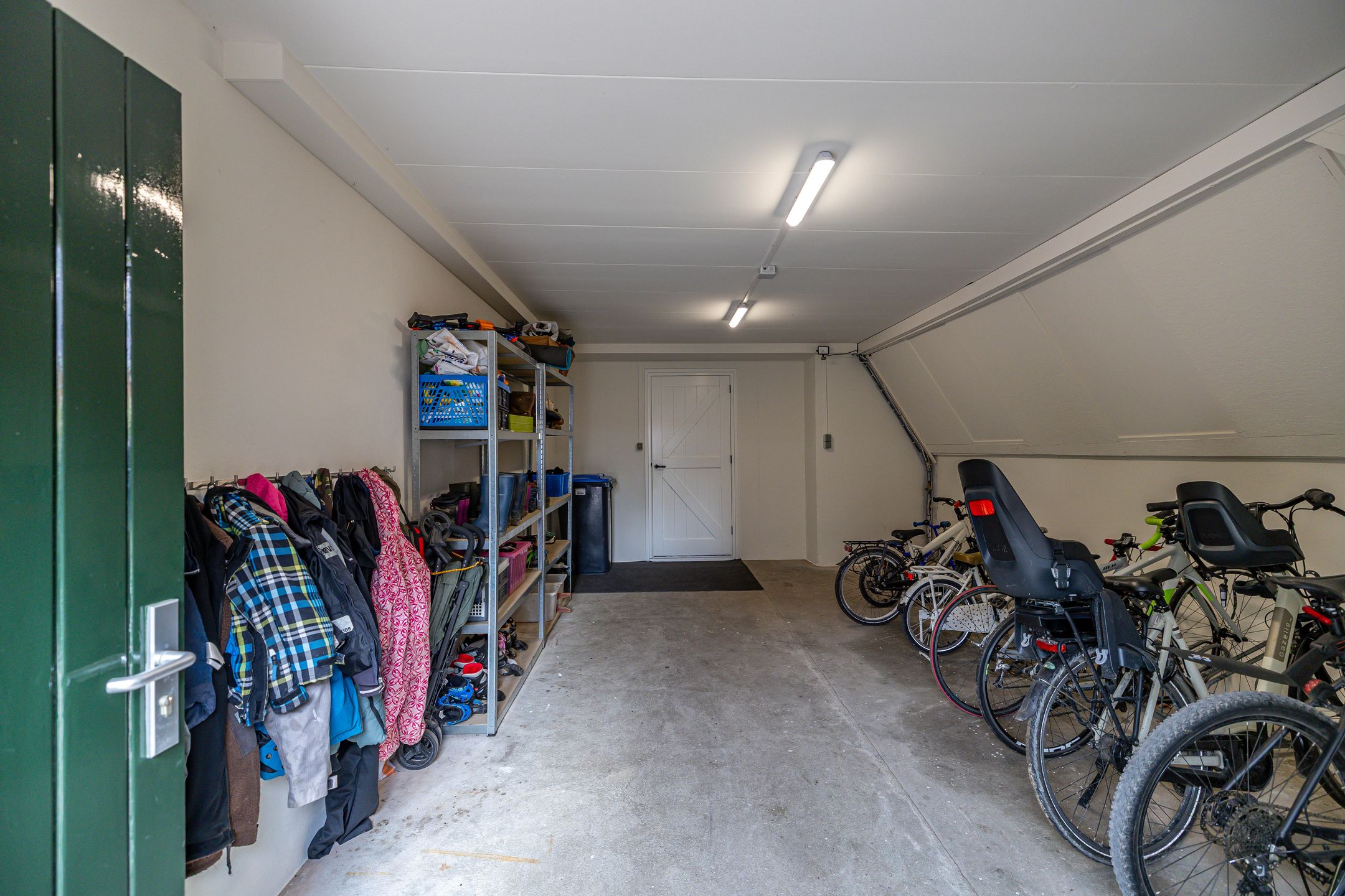 Foto 75 van Huizingerweg 62