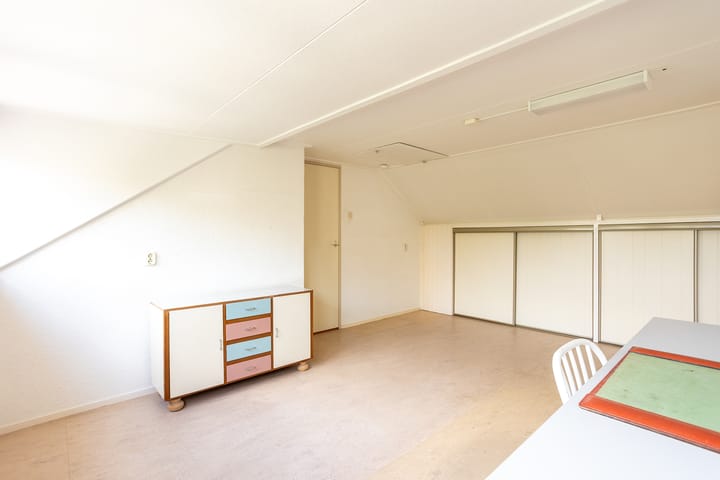 Foto 28 van Vernhoutstraat 12