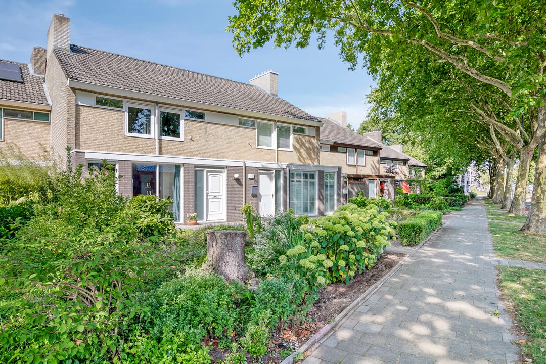 Photo 1 of Bergstraat 21