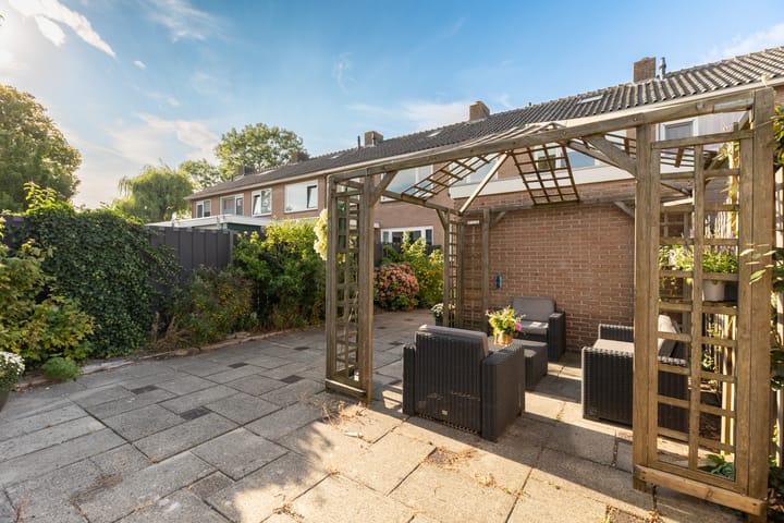 Foto 36 van Julianalaan 135