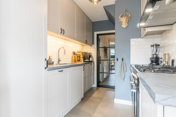 Foto 18 van Louis Eliasstraat 24