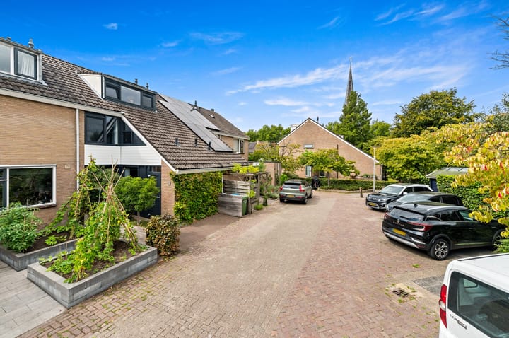 Photo 3 of Botting 8