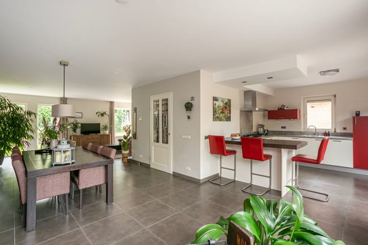 Foto 3 van Plettenburg 1-B