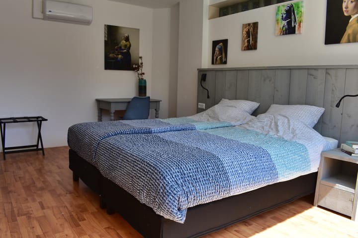 Photo 11 of Sint Domusstraat 81