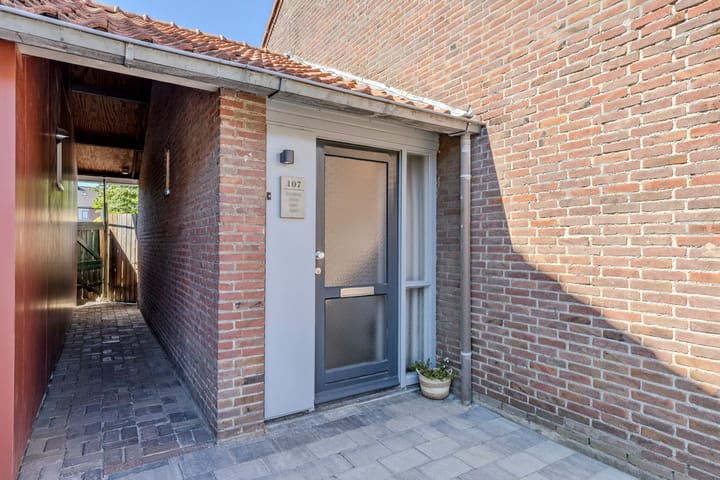 Foto 8 van Burgemeester van Poppelstraat 107