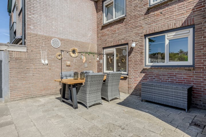 Foto 24 van Burgemeester van Poppelstraat 107