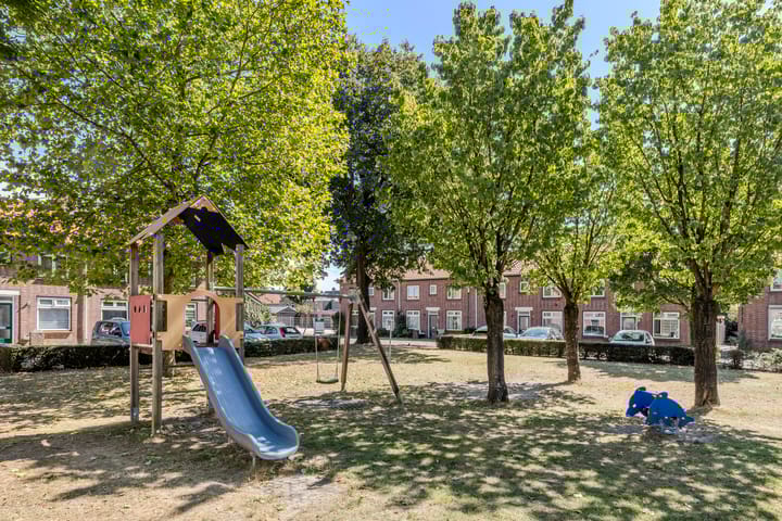 Foto 38 van Burgemeester van Poppelstraat 107