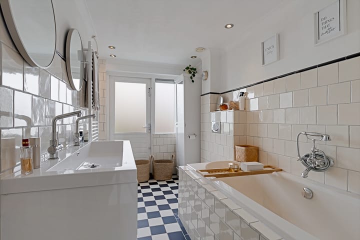 Foto 18 van Carry van Bruggenstraat 10