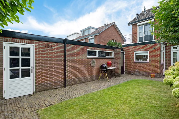 Foto 32 van Carry van Bruggenstraat 10