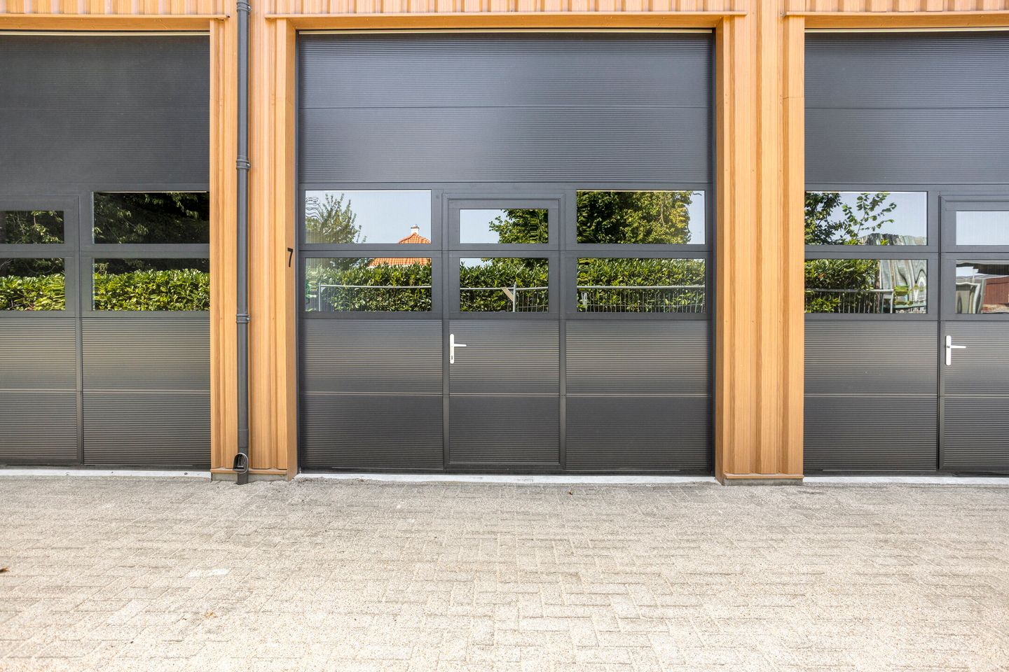 Bekijk foto 5 van Burg. van Roijstraat 10