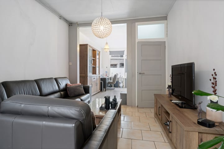 Foto 15 van Molenstraat 91