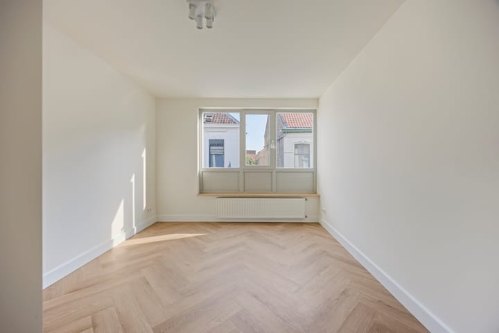 Photo 14 of Raadhuisstraat 60-A