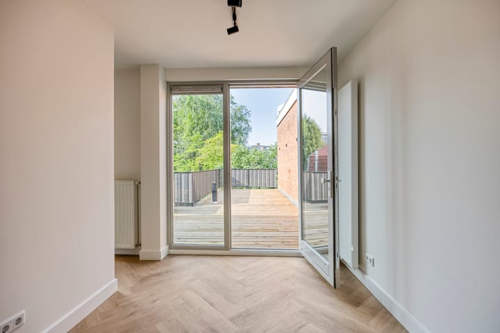 Photo 20 of Raadhuisstraat 60-A