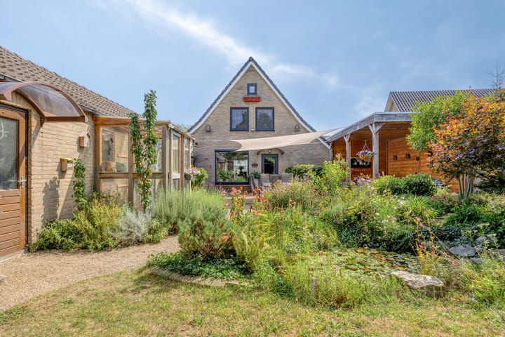 Photo 4 of Dorpstraat 109