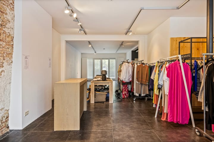 Photo 32 of Raadhuisstraat 60-A