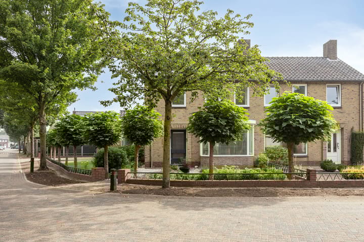 Photo 2 of Comestraat 1