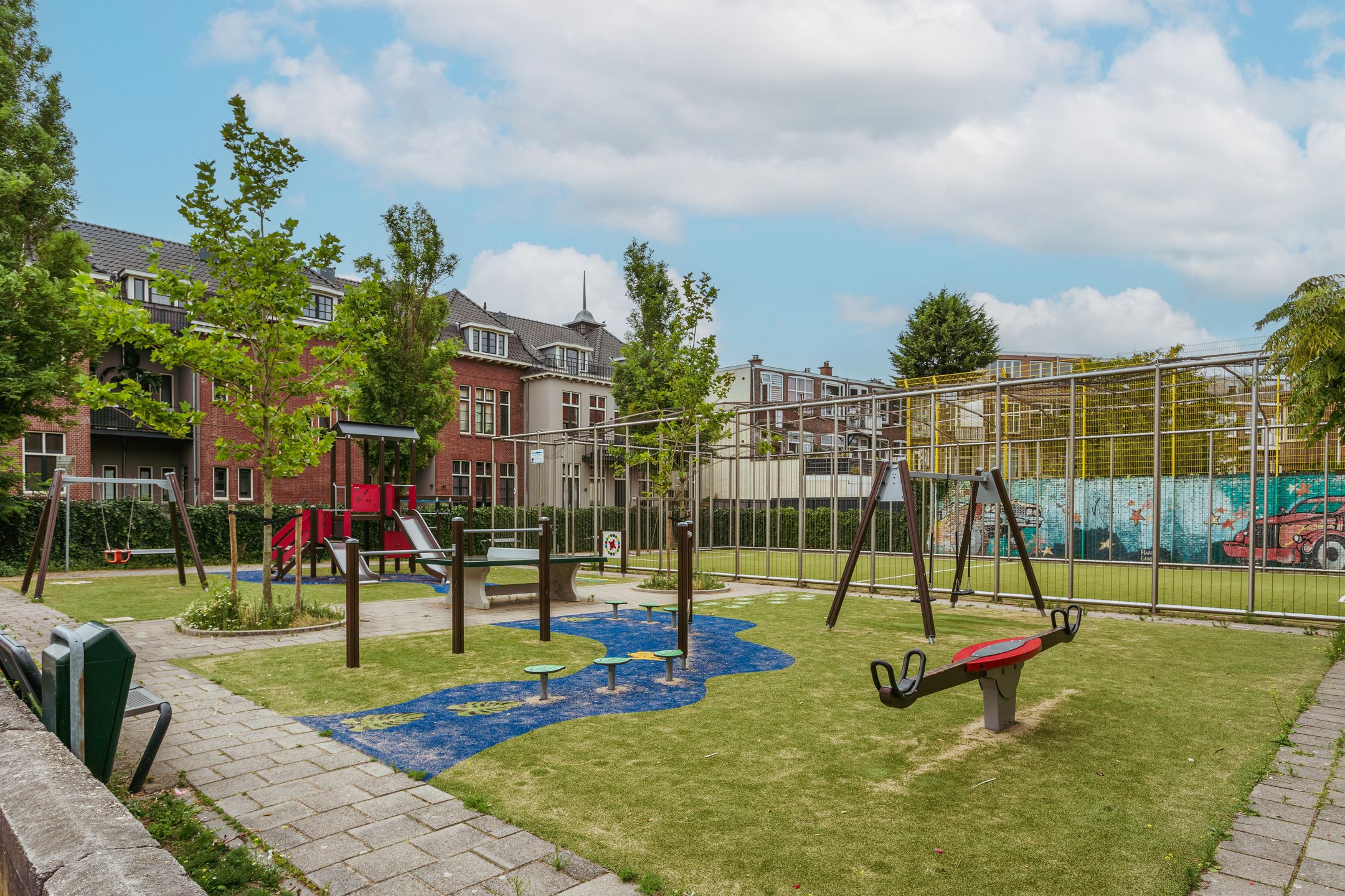 Foto 27 van Hazelaarstraat 93