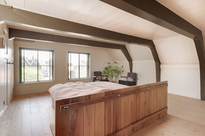 Foto 27 van Rechtestraat 142