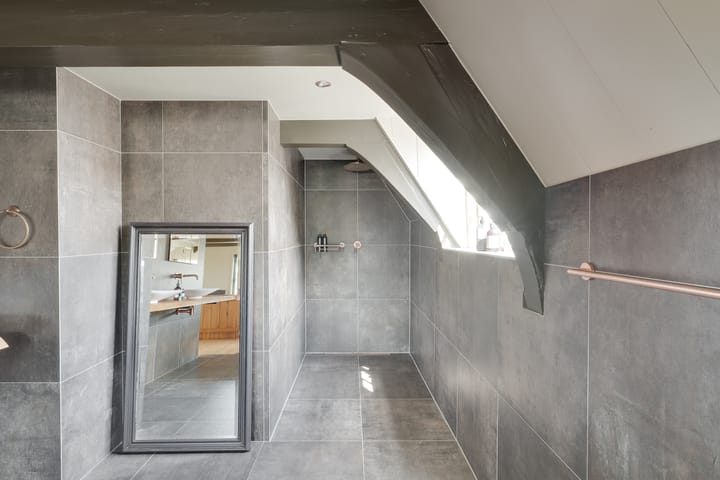 Foto 31 van Rechtestraat 142