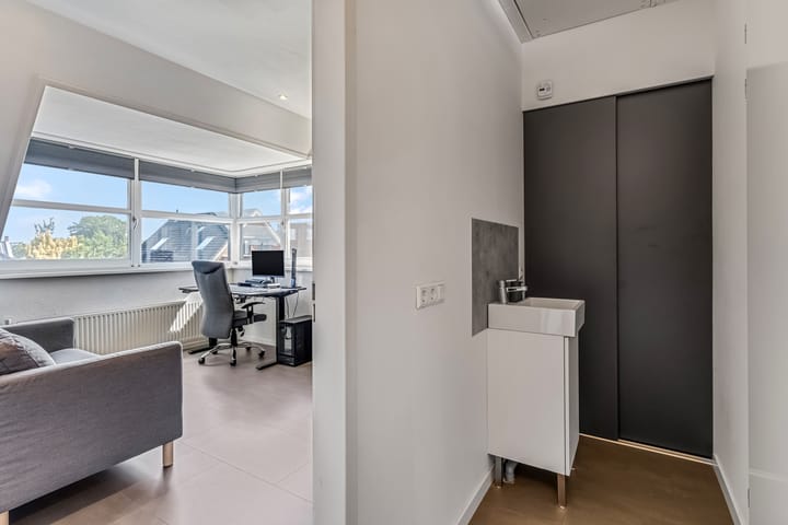 Photo 28 of Heinelaan 8