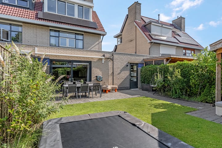 Photo 39 of Heinelaan 8