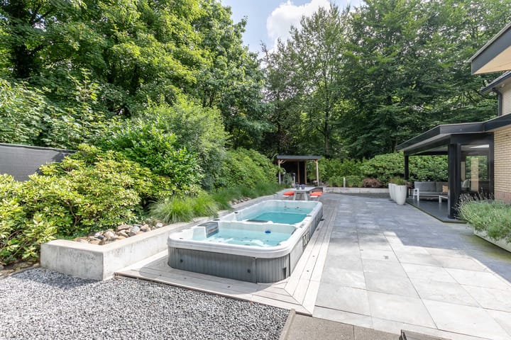 Photo 47 of van Lyndenlaan 10