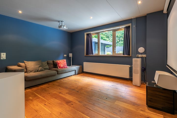 Photo 56 of van Lyndenlaan 10