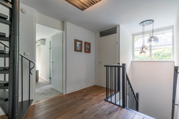 Photo 60 of van Lyndenlaan 10