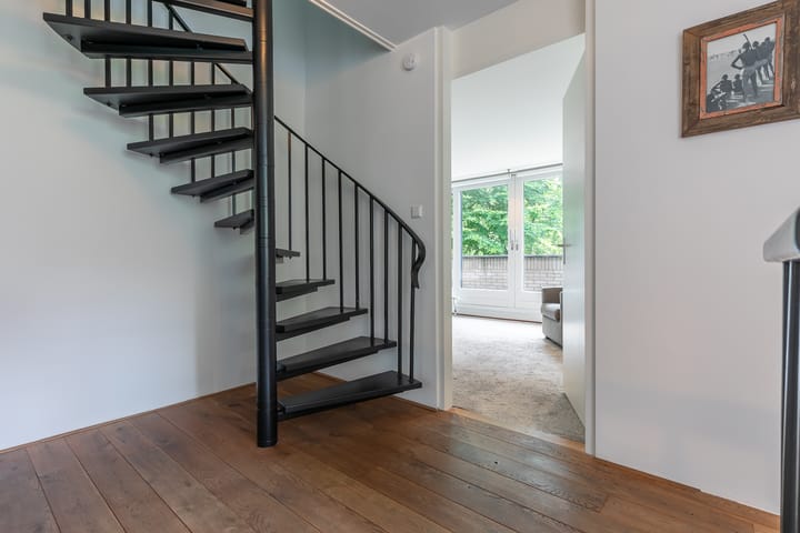 Photo 62 of van Lyndenlaan 10