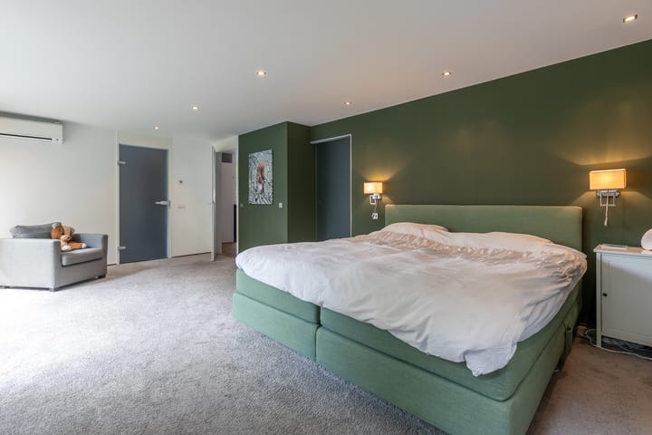 Photo 65 of van Lyndenlaan 10