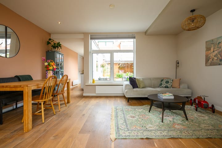 Photo 5 of Bellstraat 17