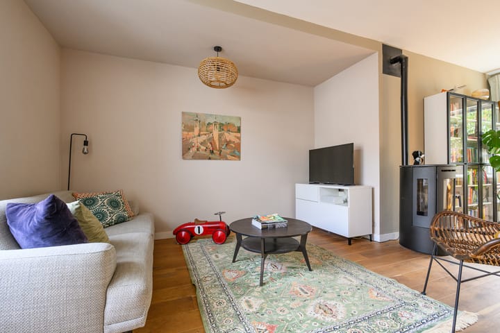 Photo 6 of Bellstraat 17