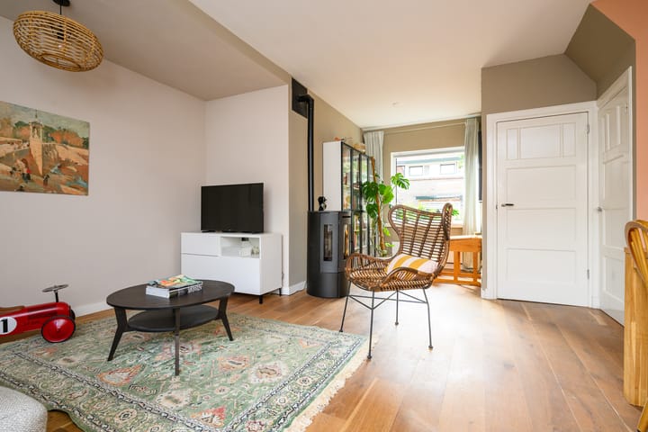 Photo 7 of Bellstraat 17