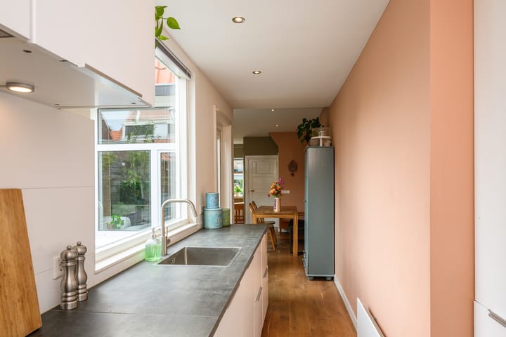 Photo 13 of Bellstraat 17