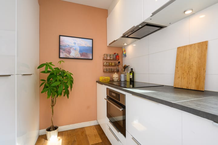 Photo 14 of Bellstraat 17