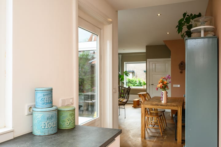 Photo 15 of Bellstraat 17