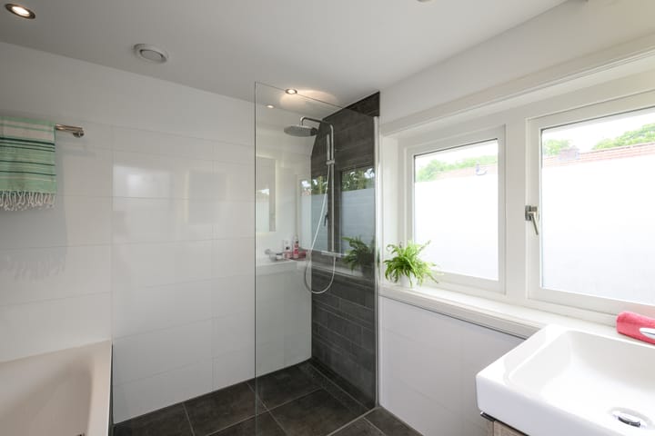 Photo 23 of Bellstraat 17