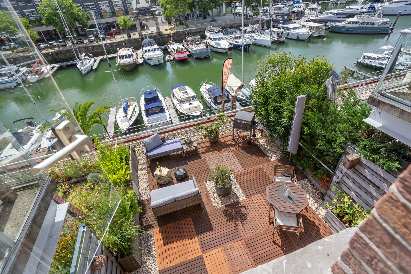 Foto 1 van Handelsplein 17