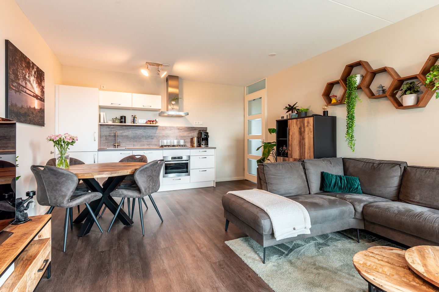 Photo 5 of Tempo Doeloestraat 241