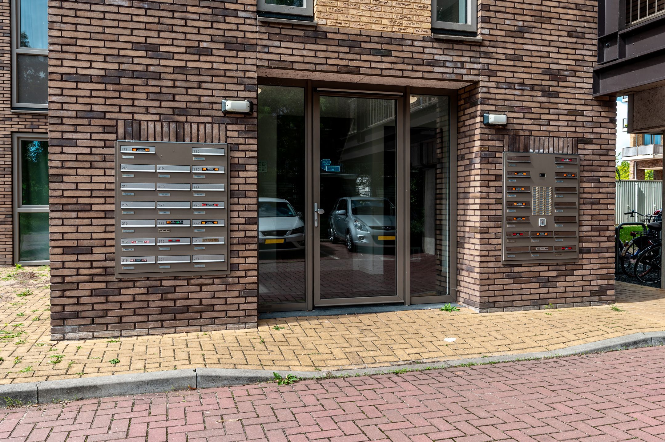 Photo 24 of Tempo Doeloestraat 241