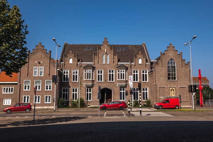 Foto 60 van Bisschop van Hoensbroeckstraat 7