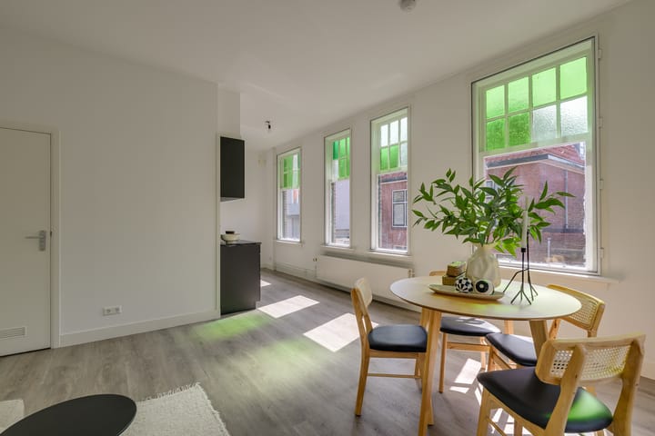 Foto 6 van Van der Werfstraat 34-E